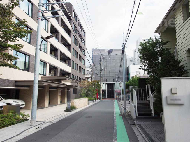 【その他】 | ザ・パークハウスグラン南青山高樹町 | 前面道路
