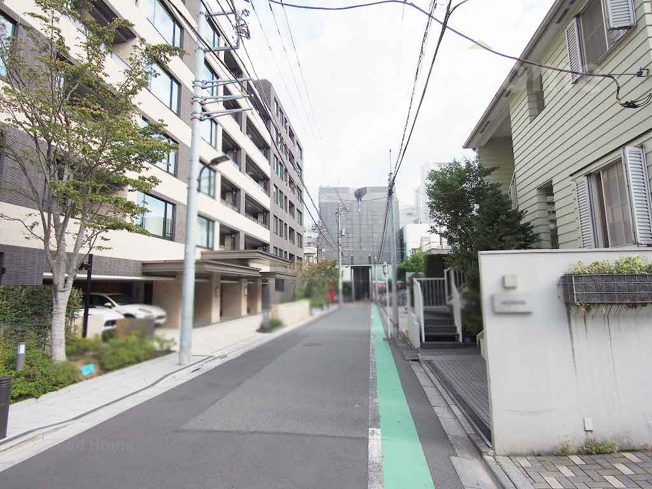 【その他】 | ザ・パークハウスグラン南青山高樹町 | 前面道路