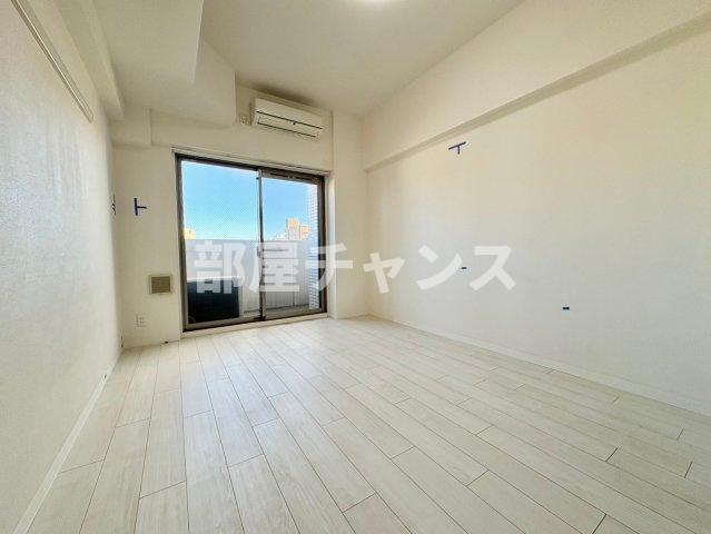 プレサンス東別院駅前の居間・リビング