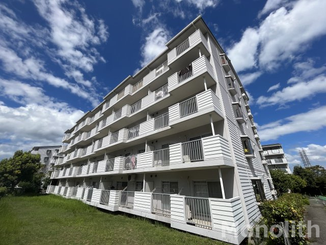 いぶき野３丁目8号棟の外観