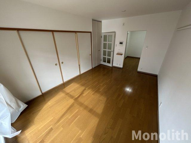 いぶき野３丁目8号棟の居間・リビング