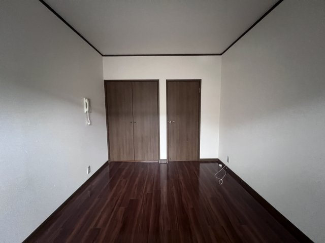 メゾンフォレスタの居間・リビング