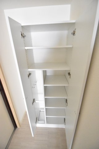 大阪市城東区関目１丁目の賃貸マンションの玄関