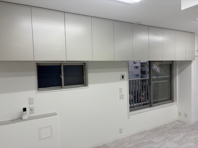 シャトー新高円寺の収納|吊戸棚