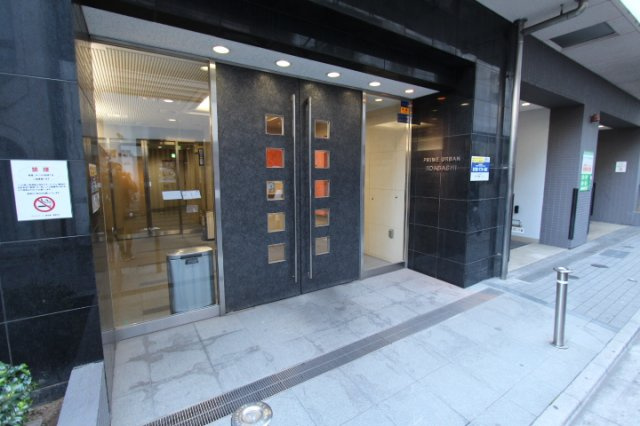 プライムアーバン飯田橋のエントランス