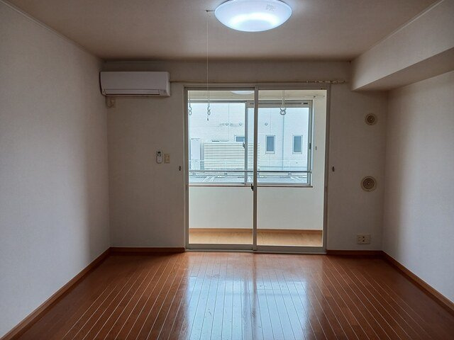 Ｉｎｔｅｒ　Ｏｎｅの居間・リビング