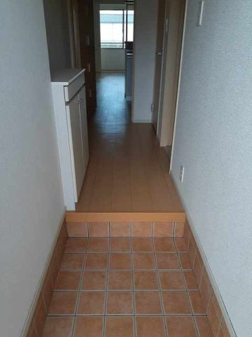 ビレッジ　ハイマウンテン　Ｅの玄関