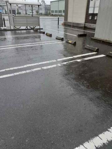 ビレッジ　ハイマウンテン　Ｅの駐車場