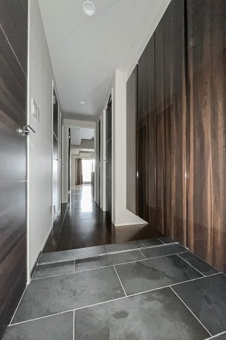 【玄関】 | パルテール目黒青葉台 | シューズボックス付きの玄関。