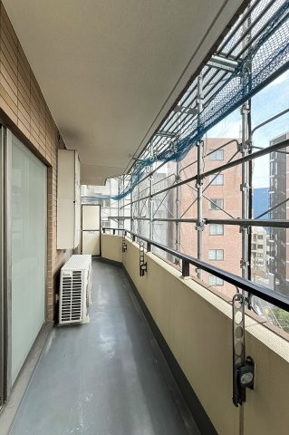 【バルコニー】 | パルテール目黒青葉台 | 南向きで陽当たりの良いバルコニー。