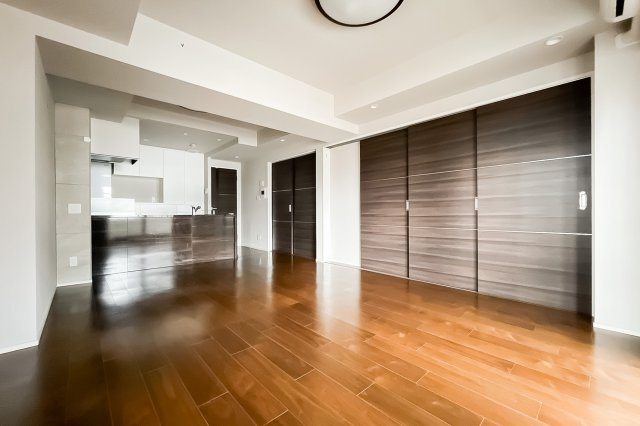 【居間・リビング】 | パルテール目黒青葉台 | リビングダイニング部分に床暖房を完備。