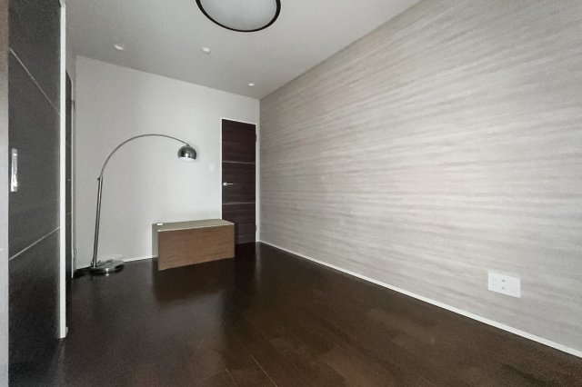 【洋室】 | パルテール目黒青葉台 | ウォークインクローゼット付きの洋室（約6.5帖）