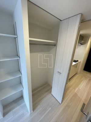 【収納】 | S-RESIDENCE堺筋本町Deux | S-RESIDENCE堺筋本町Deux（エスレジデンス堺筋本町ドゥー）　クローゼット