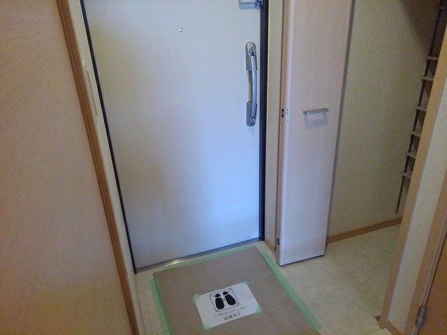 アカシアガーデン　ヒカリの玄関