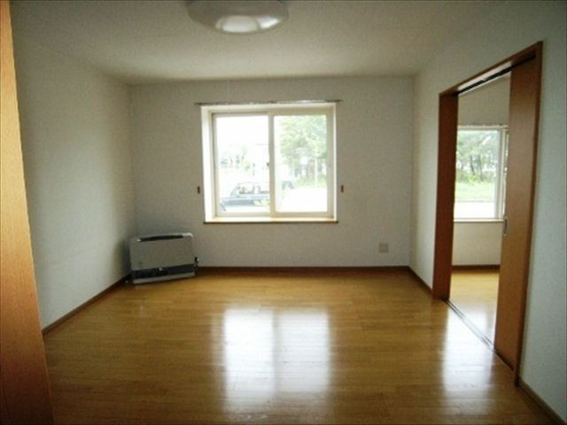 大昭日の出ハイツの居間・リビング