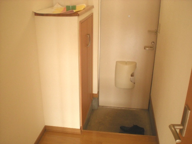 大昭日の出ハイツの玄関