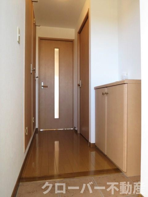 ファミーユ・メゾンの玄関