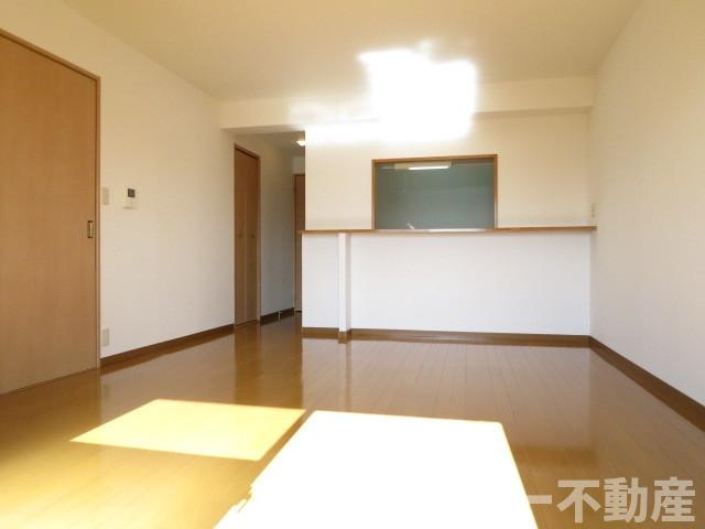 ファミーユ・メゾンの居間・リビング