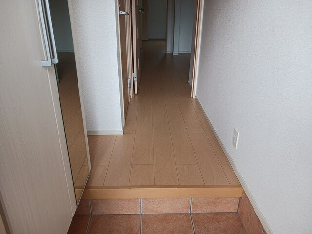 ジェルメ・ロ－ズⅡの玄関