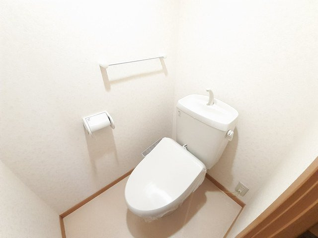 リバ－サイド神田のトイレ|シンプルで使いやすいトイレです
