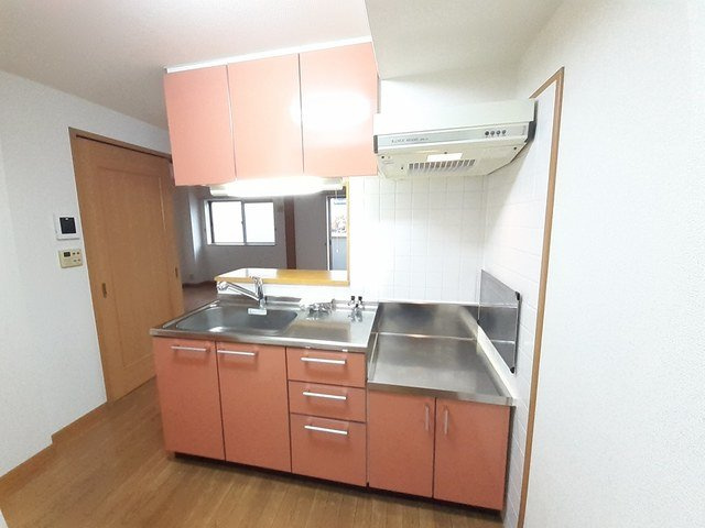 リバ－サイド神田のキッチン|お料理しやすいキッチンです