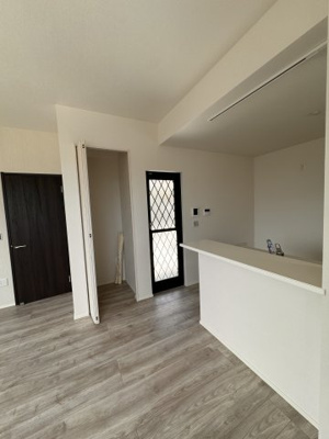 【キッチン】 | 尾張旭市桜ケ丘町西全２棟《白凰小　西中》 | LINEから簡単お問合せ可能！
友達検索で@nqk7328tです！。