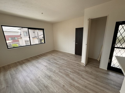 【居間・リビング】 | 尾張旭市桜ケ丘町西全２棟《白凰小　西中》 | 今すぐのご案内可能です！→  0120-336-922　までお気軽にお問い合わせください。