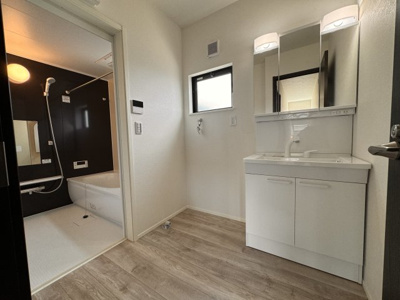 【独立洗面台】 | 尾張旭市桜ケ丘町西全２棟《白凰小　西中》 | LINEから簡単お問合せ可能！
友達検索で@nqk7328tです！