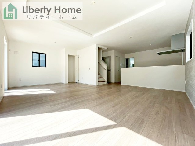 土浦市中央3期　新築戸建　1号棟の居間・リビング