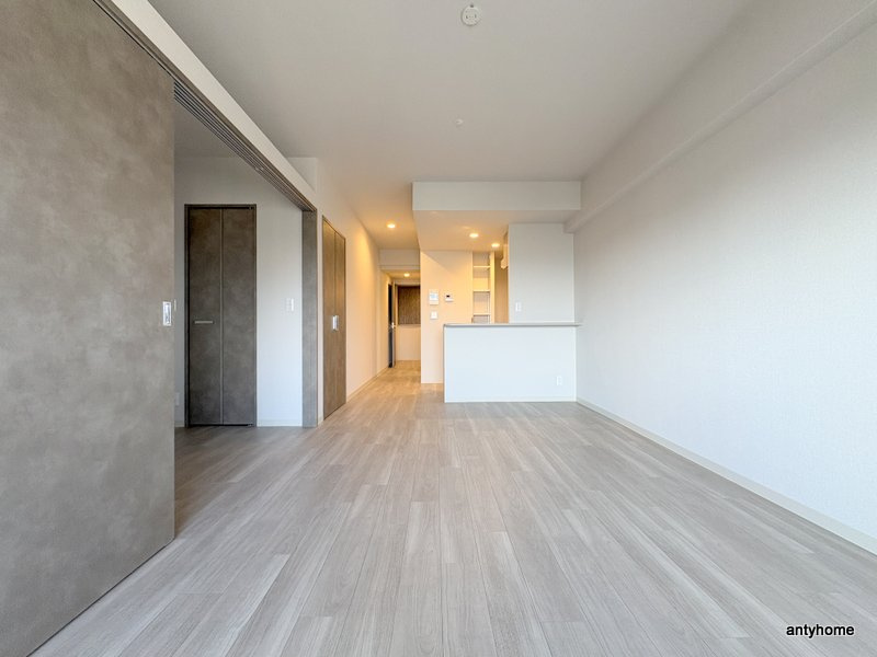 Park Lane Kujo　仲介手数料無料の居間・リビング