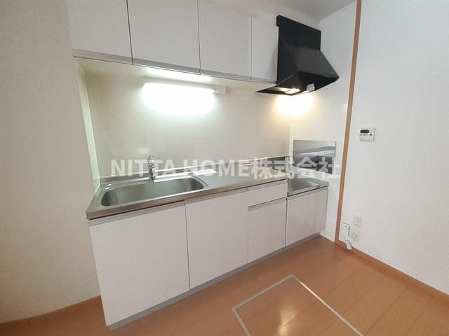 グリーン・コートⅠのキッチン|清潔感のあるキッチンスペース◇