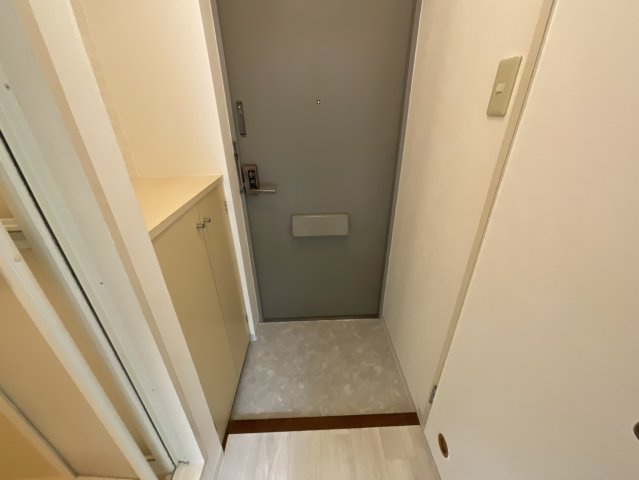 ファーネスの玄関