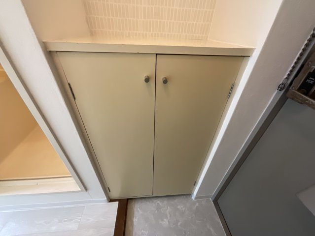 ファーネスの玄関