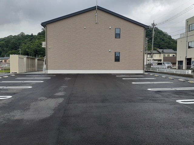 グランデージの駐車場