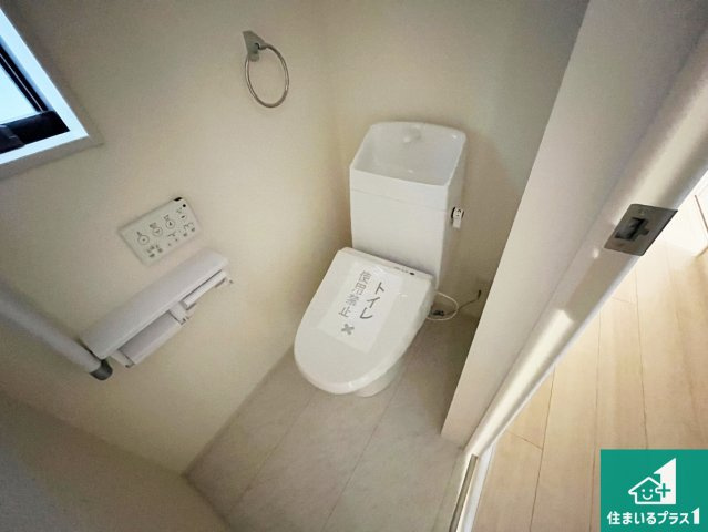 姫路市白浜町宇佐崎北　新築一戸建てのトイレ|1・2階の2ヶ所にあるので、朝の忙しい時間の順番待ちもなく、深夜の利用にも大変便利です。