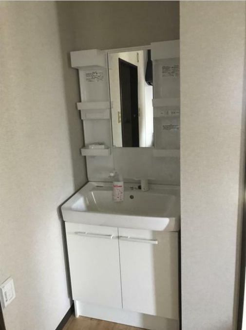 アーバンハウス気噴の洗面所