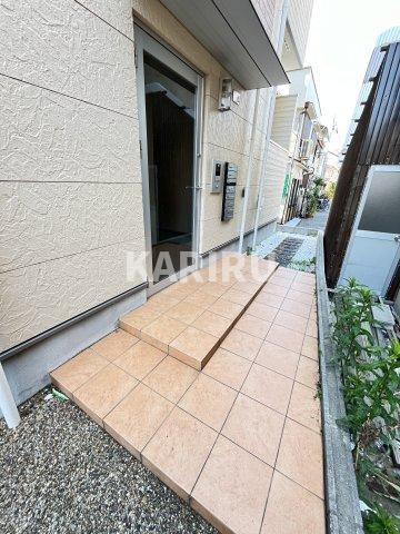 ハーモニーテラス中本のエントランス