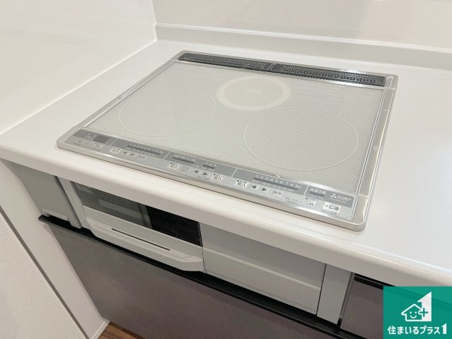 姫路市白浜町宇佐崎北　新築一戸建ての設備|火を使わないので、安心なＩＨコンロ！でこぼこが無い構造なので、掃除もしやすく清潔に保てます！