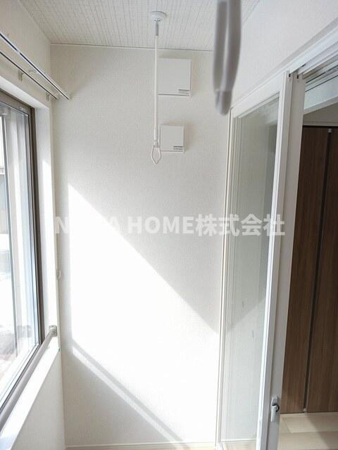 豊岡市小田井町のアパートのバルコニー|インナーバルコニーも搭載◇