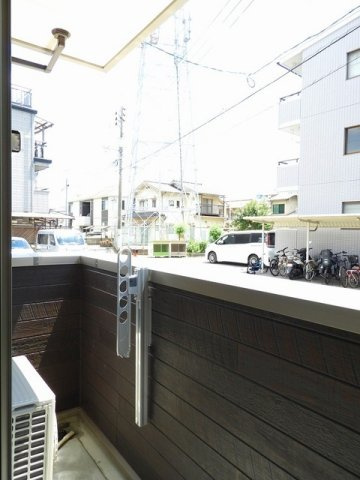 サンリット大町東のバルコニー|外からの目が気にならないバルコニーで洗濯物が干せます