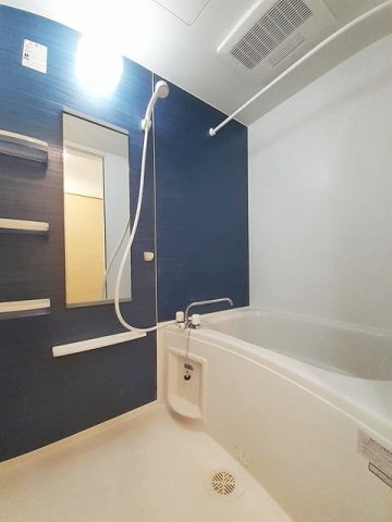 エスポアールＡの浴室