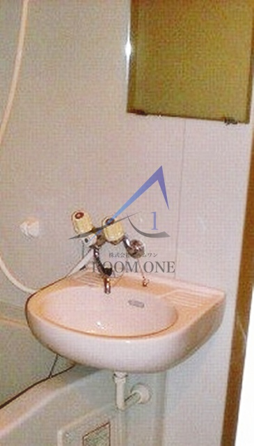 ファミールセイスイの洗面所|洗面台です。