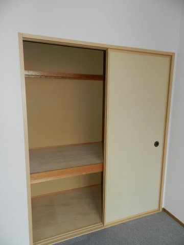 リヴァーハイツの収納