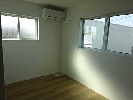 広島市南区旭２丁目の洋室