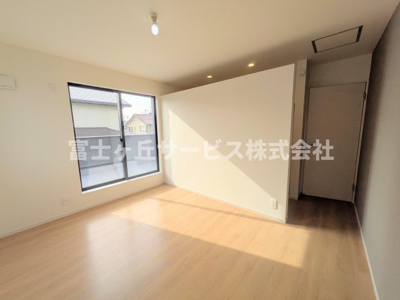 【寝室】 | 浜松市中央区曳馬3丁目 新築一戸建て 2号棟 | 寝室です