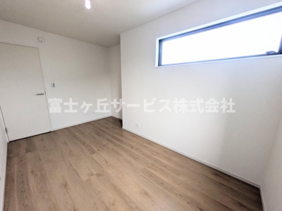 【洋室】 | 浜松市中央区曳馬3丁目 新築一戸建て 2号棟 | 洋室です