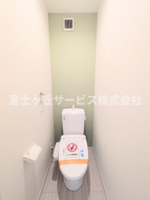 【トイレ】 | 浜松市中央区曳馬3丁目 新築一戸建て 2号棟 | １F2F同タイプのトイレがあります