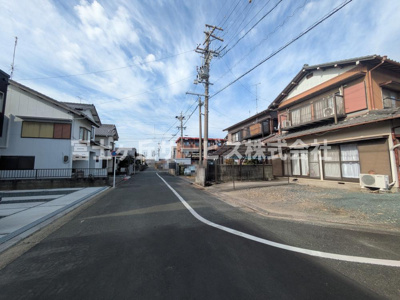 【前面道路含む現地写真】 | 浜松市中央区曳馬3丁目 新築一戸建て 2号棟 | 前面道路です