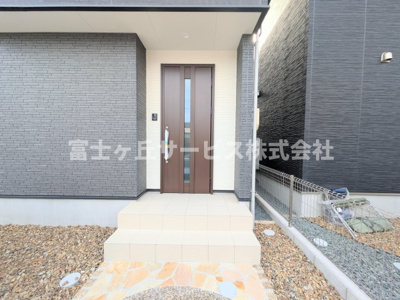 【エントランス】 | 浜松市中央区曳馬3丁目 新築一戸建て 2号棟 | エントランスです