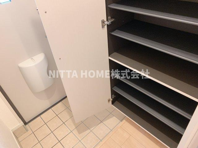 フランボアーズ篠山　Ⅱのその他|大容量のシューズボックス★